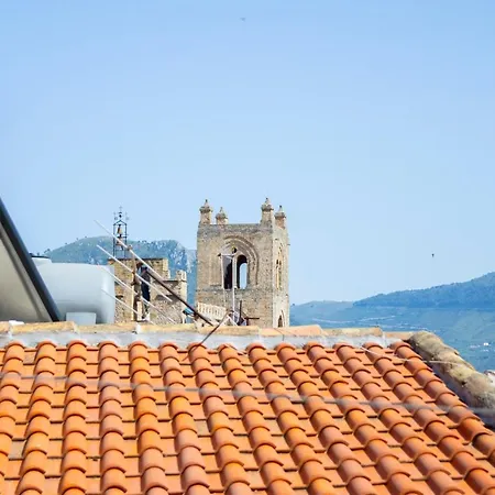 Holiday home Pozzillo Appartament -near The Cathedral *