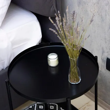 Pozzillo Appartament -near The Cathedral بيت للعطل مونريالي